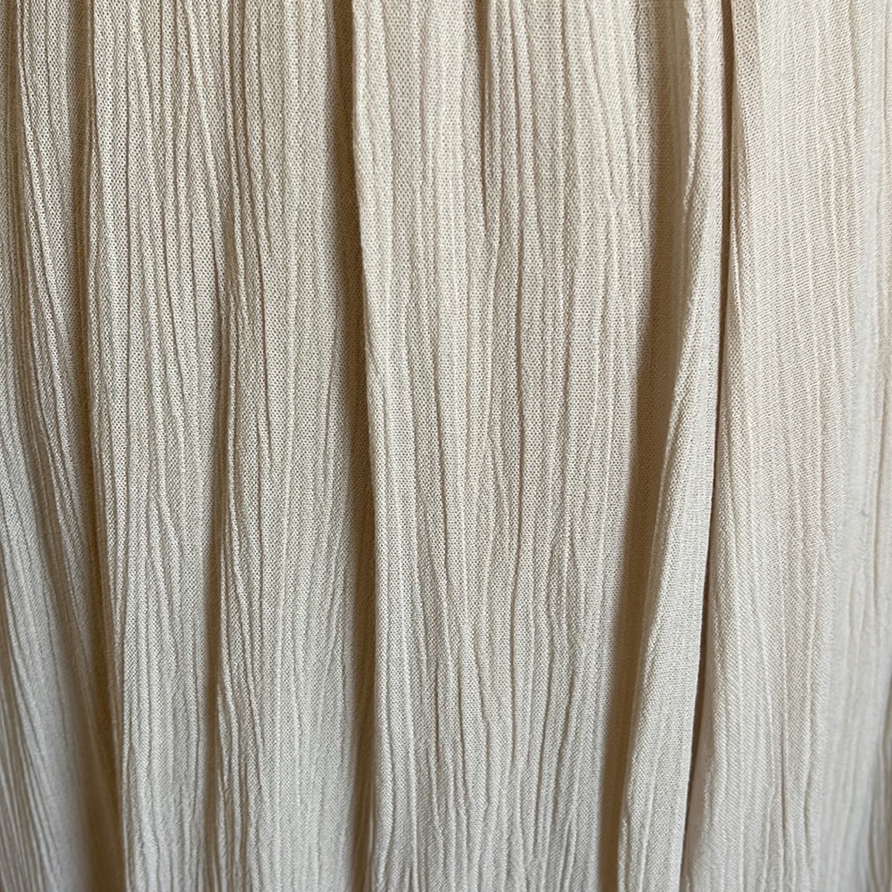 Full length lined light weights skirt. - Picture 4 of 5